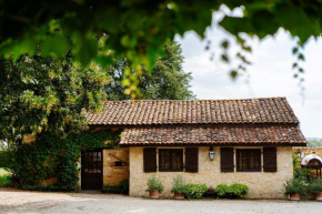 Cosy former bakery house with communal swimming pool